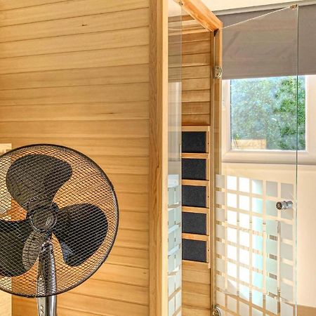 Cozy Home In Heinkenszand With Sauna 외부 사진