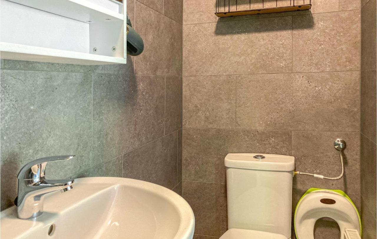 Cozy Home In Heinkenszand With Sauna 외부 사진